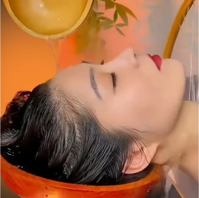 Head spa procedure during training